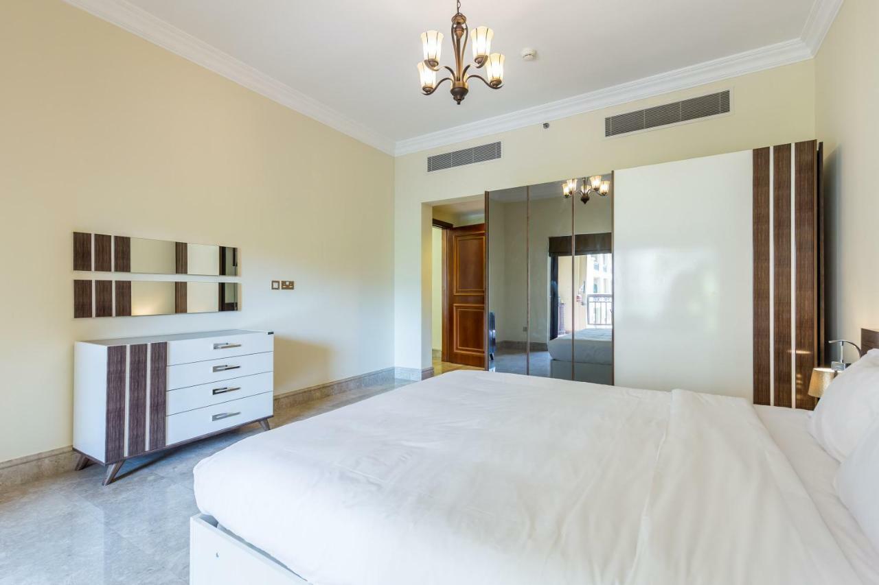 Beachfront Two Bedrooms On Palm Jumeirah By Deluxe Holiday Homes Ντουμπάι Εξωτερικό φωτογραφία