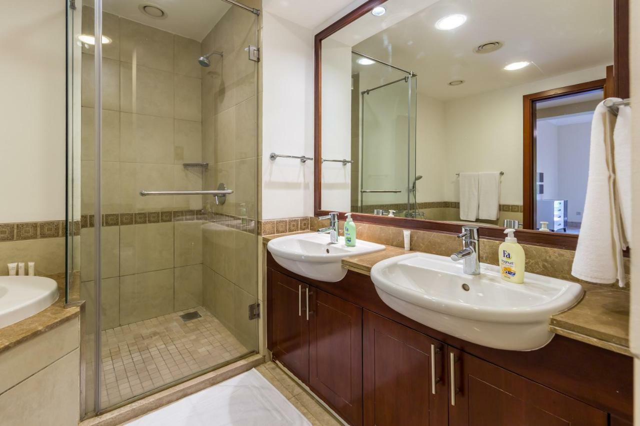 Beachfront Two Bedrooms On Palm Jumeirah By Deluxe Holiday Homes Ντουμπάι Εξωτερικό φωτογραφία